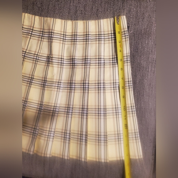 NWT Clueless Style Yellow Plaid Skirt No Boundaries. - Picture 5 of 5